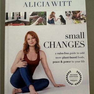 Alicia Witt Autograph Book Small Changes  Author & Actress Signed Edition Book